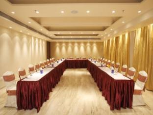 Godwin Hotel Meerut Bagian luar foto